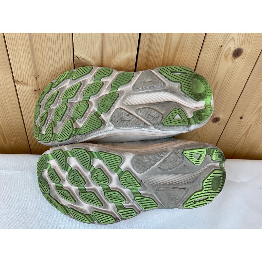 Hoka One One Clifton 9 Women's Size 6, Pink/Cream - Picture 6 of 8